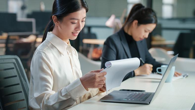 2025年,三个关键词,给不同阶段的职场人